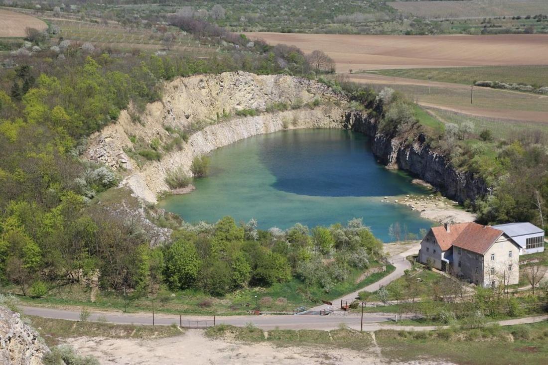 Ubytovani 121 - Hlohovec Kültér fotó